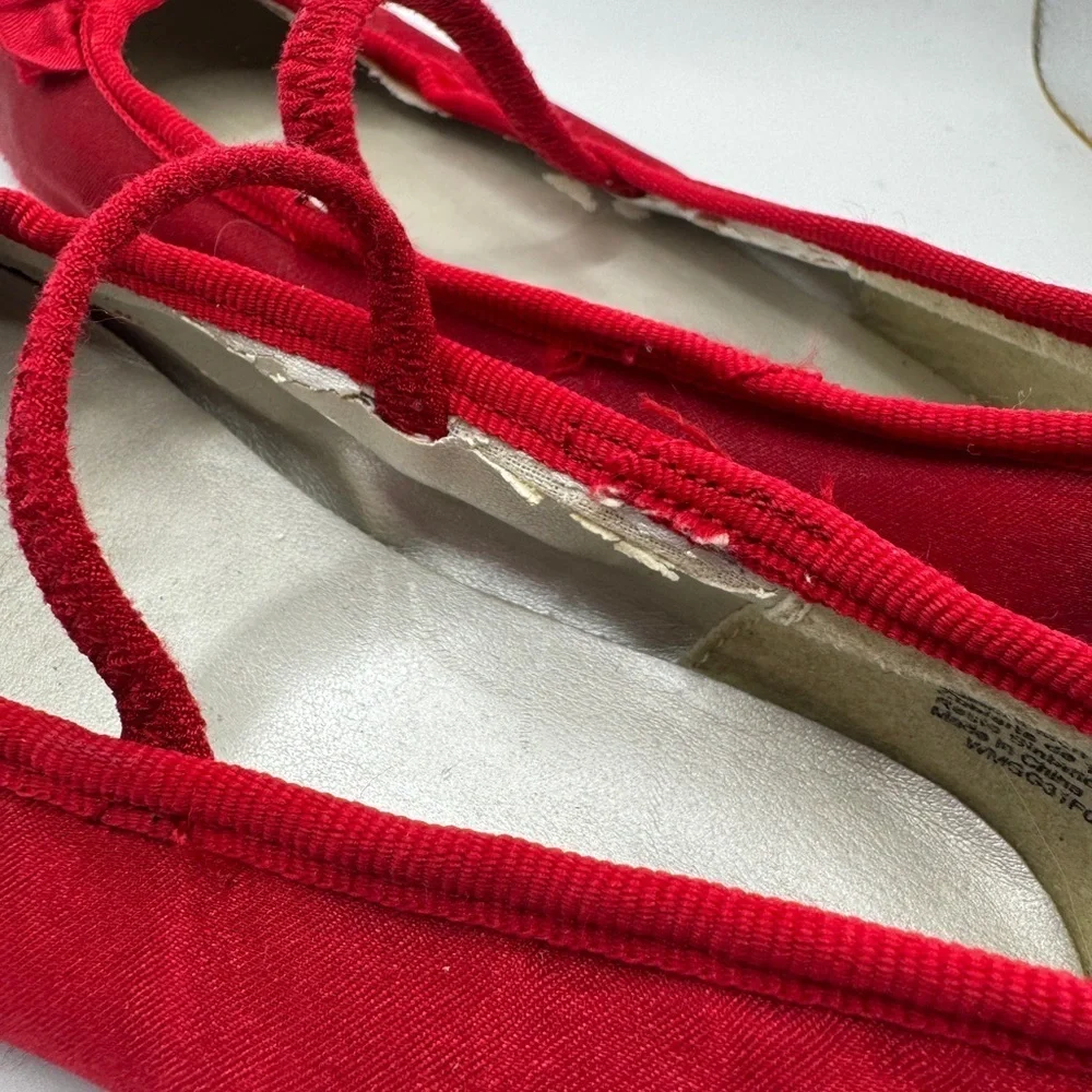 George Toddler Size 10 Red Dress Shoes Flats with Ruffled Design